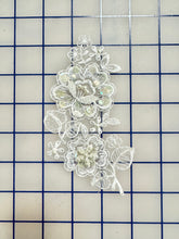 Appliques -  5-inch White Vintage Motifs